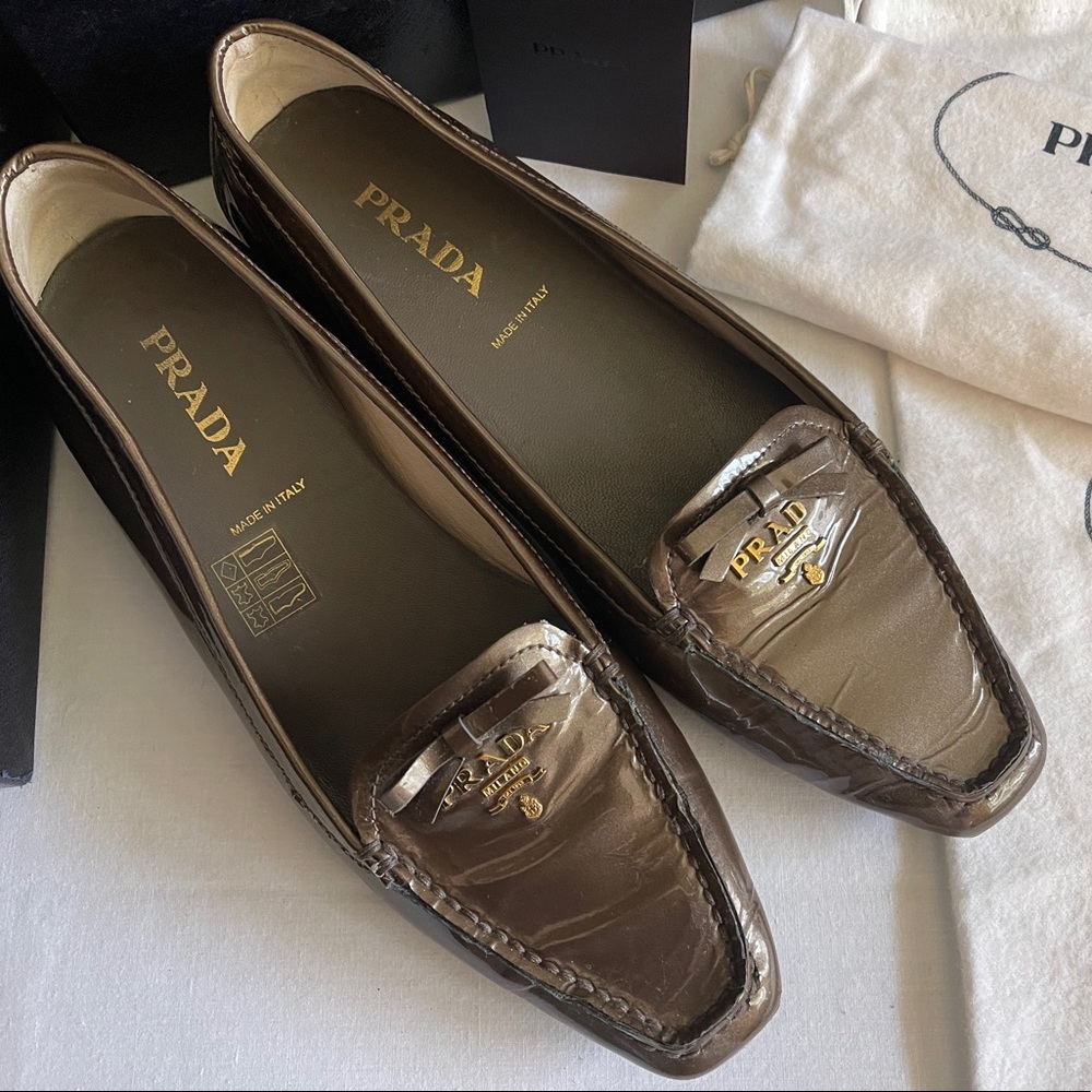 Prada Calzature Donna Fumo Patent Leather Flats Size 37.5
